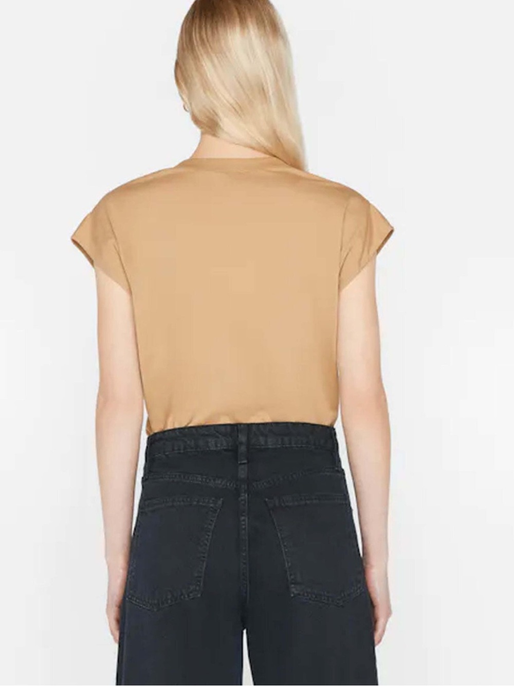 FRAME
Camel Le Mid Rise Tee - Picture 4 of 9